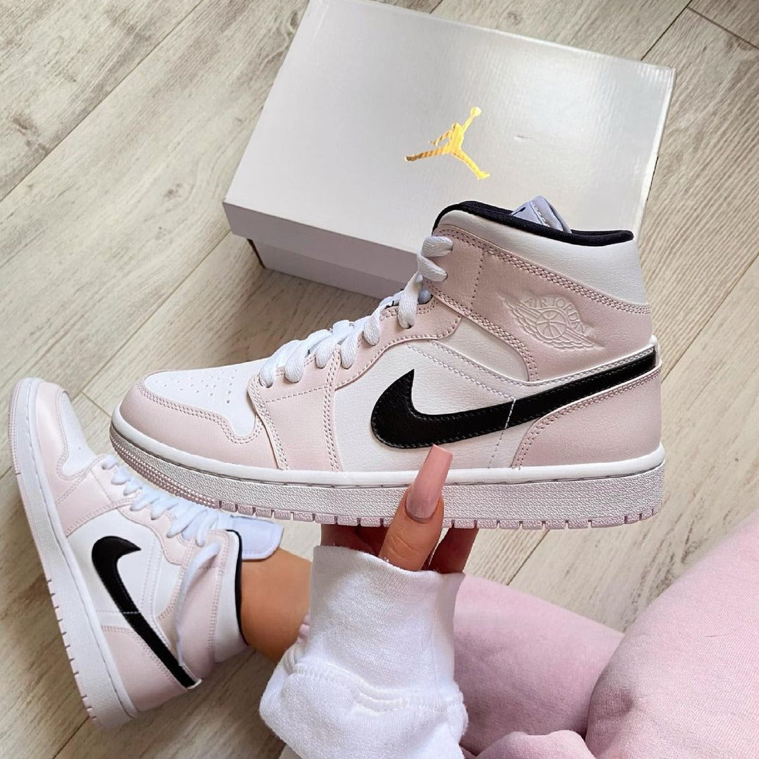 Air Jordan 1 Mid 'Barely Rose'