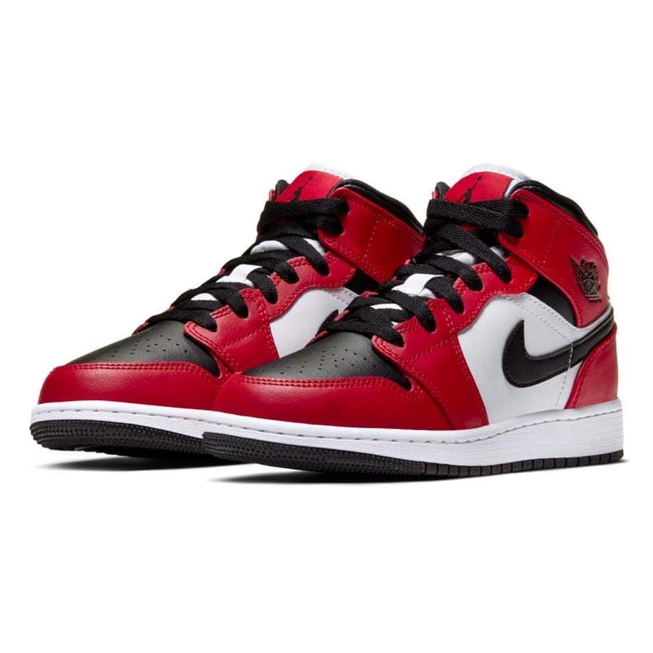 Air Jordan 1 Mid 'Chicago Black Toe'