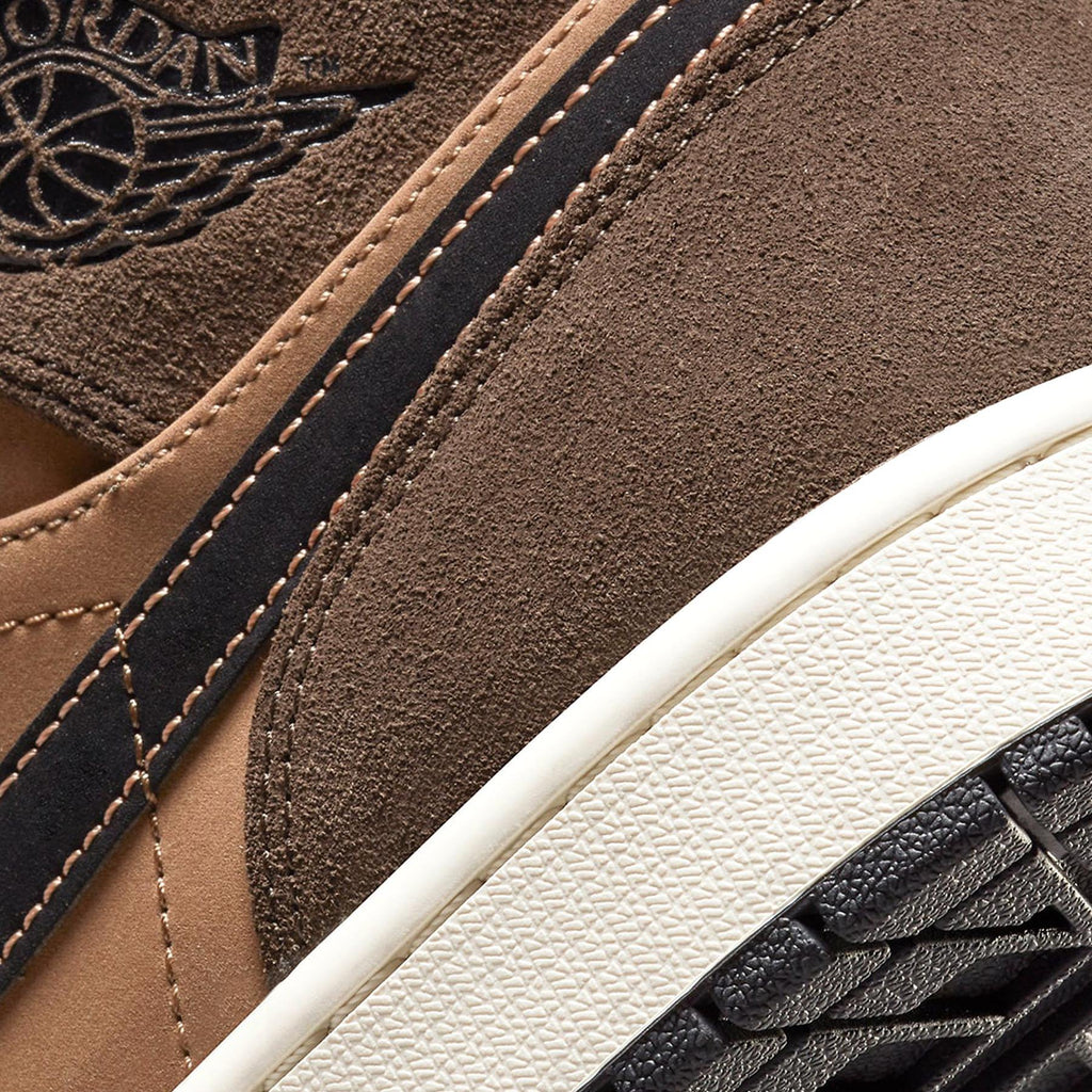Air Jordan 1 Mid 'Dark Chocolate / Earth Tone'