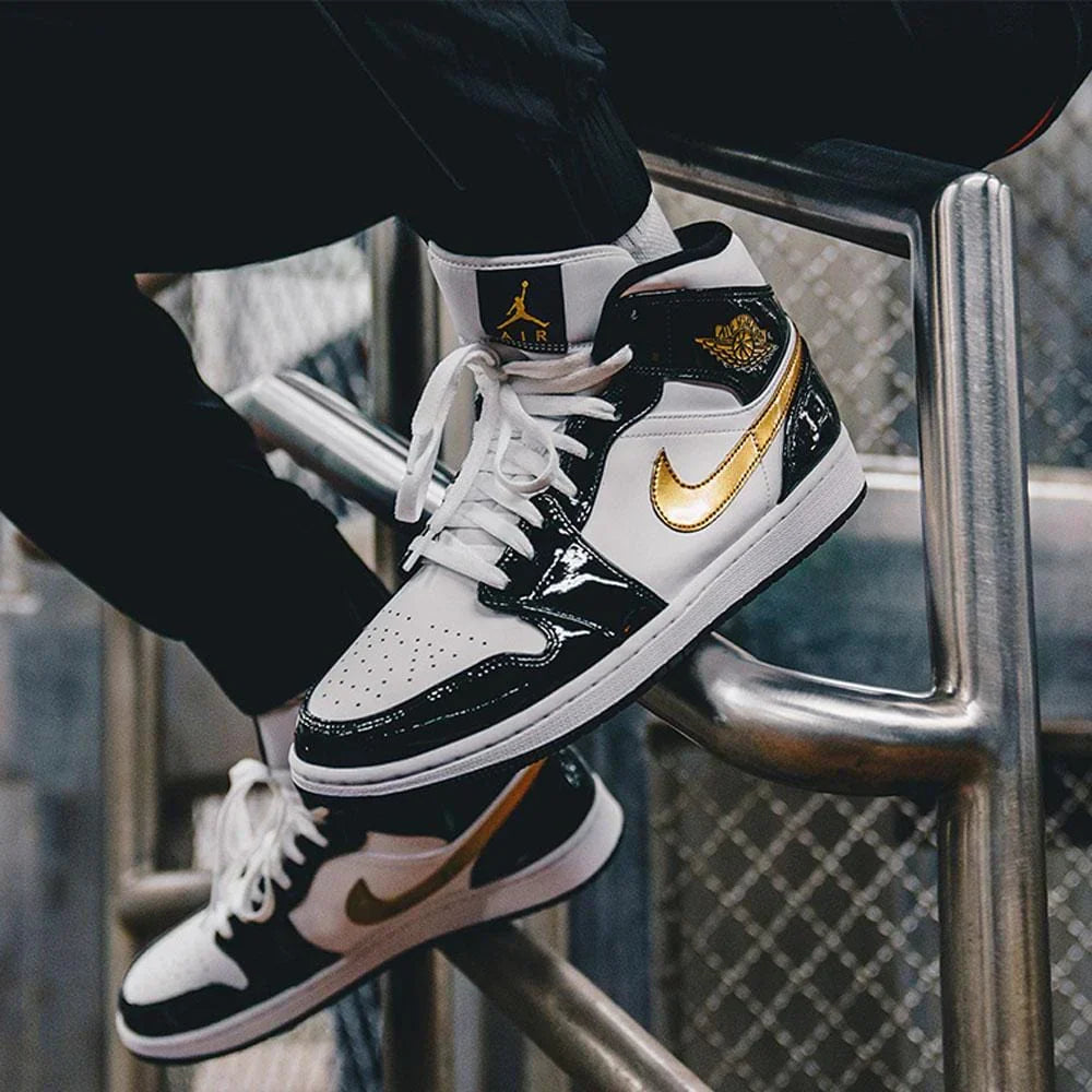 Air Jordan 1 Mid 'Patent Black White Gold'