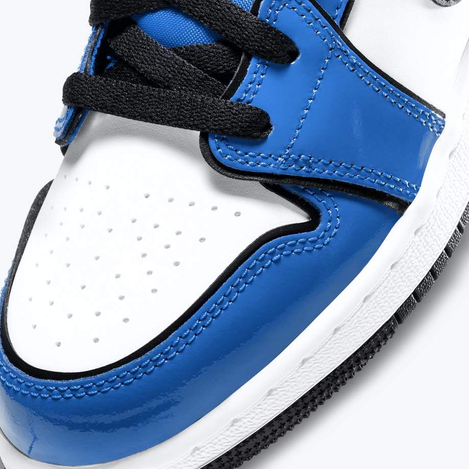 Air Jordan 1 Mid 'Signal Blue'