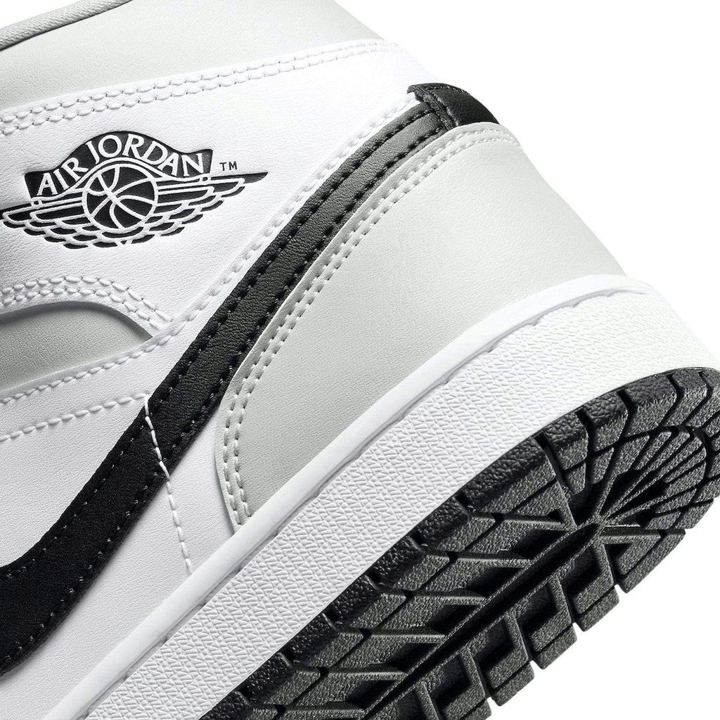 Air Jordan 1 Mid 'Light Smoke Grey Fog' (2021)
