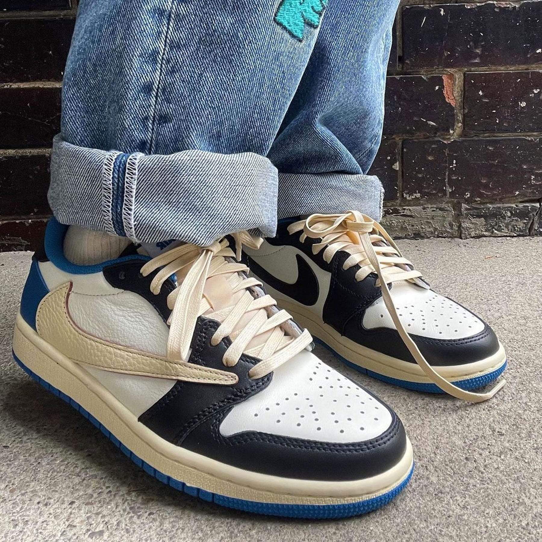 Air Jordan 1 Low x Travis Scott x Fragment Design
